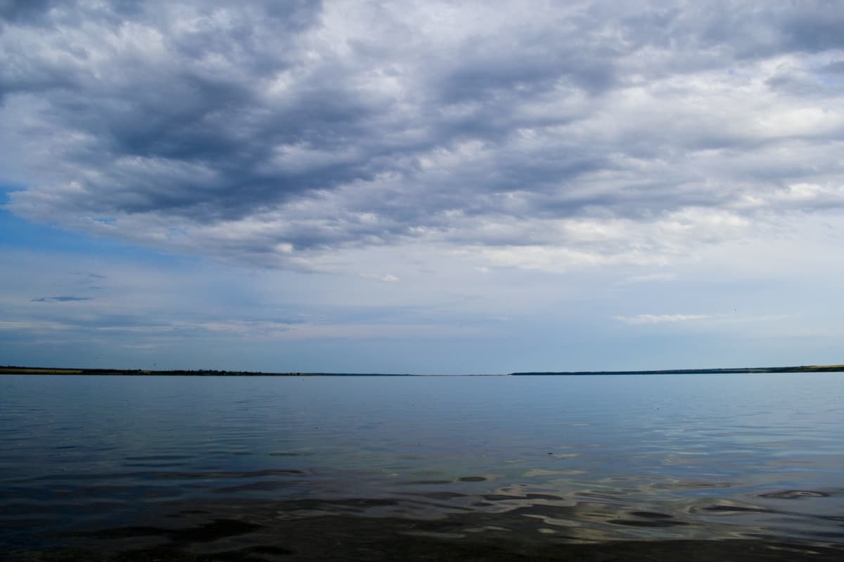 Этот модуль сделан для того, чтобы бегло ознакомиться с фундаментальными знаниями о базах данных и восполнить потенциальные пробелы.