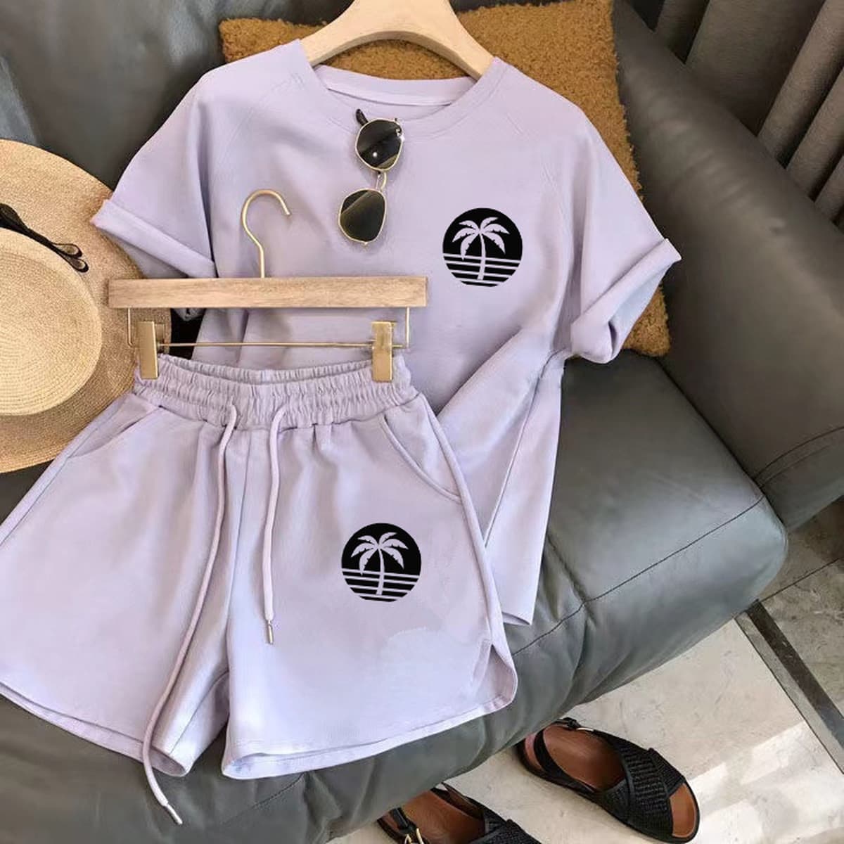 Летний комплект для женщин в корейском стиле Amazon: свободная футболка с коротким рукавом, шорты, спортивный принт с...