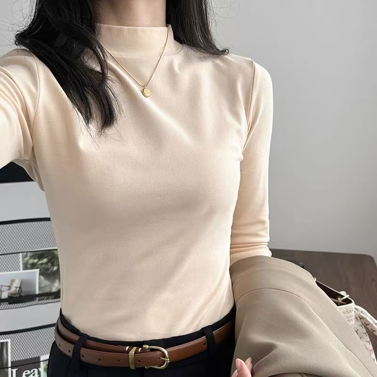 Женская базовая футболка в стиле «босс-леди», осенне-зимняя версия, на флисовой подкладке, утолщенная бархатом, с длинными...