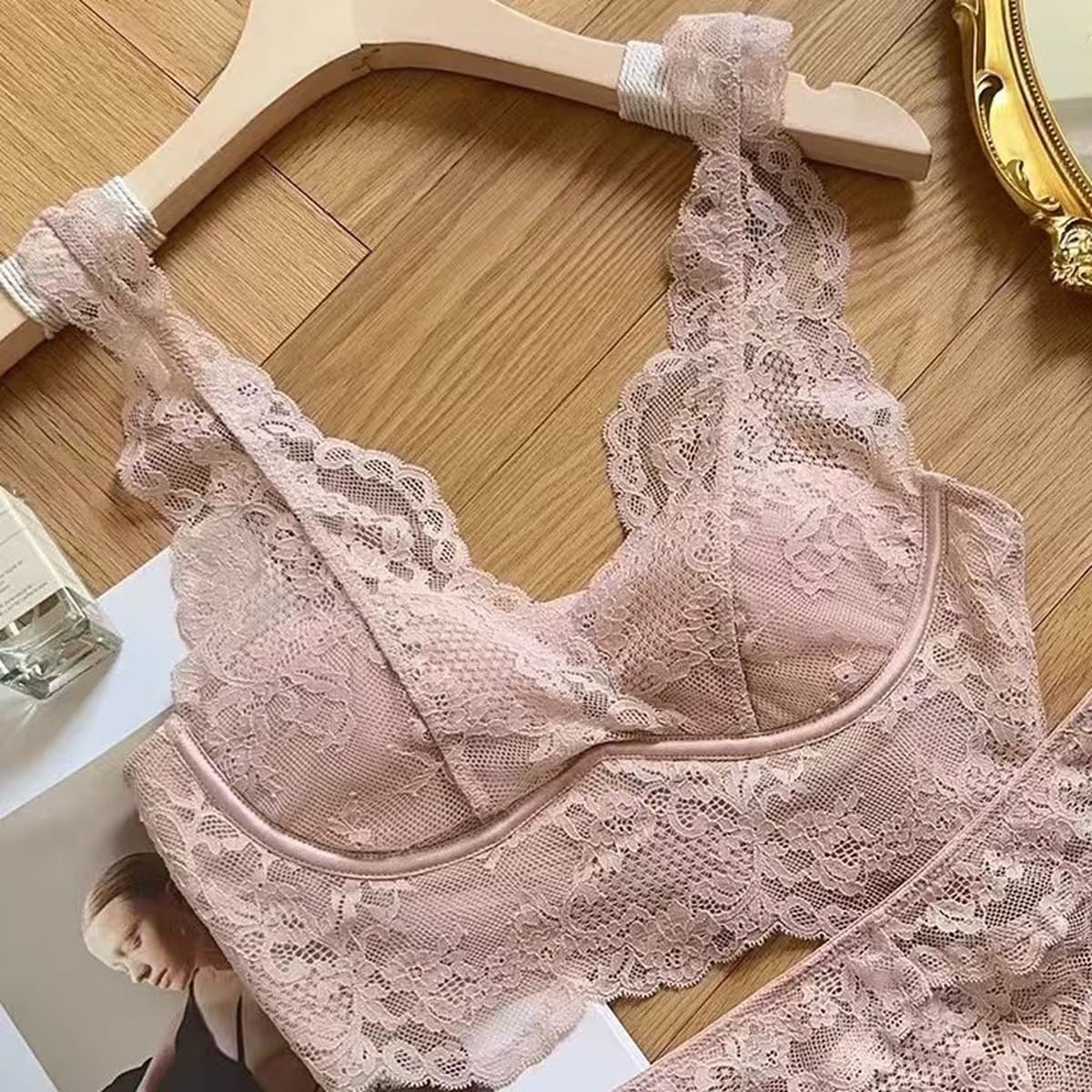 Высоко экстравагантное нижнее белье женская большая грудь маленькая французская тонкая спина красивая сексуальная без...