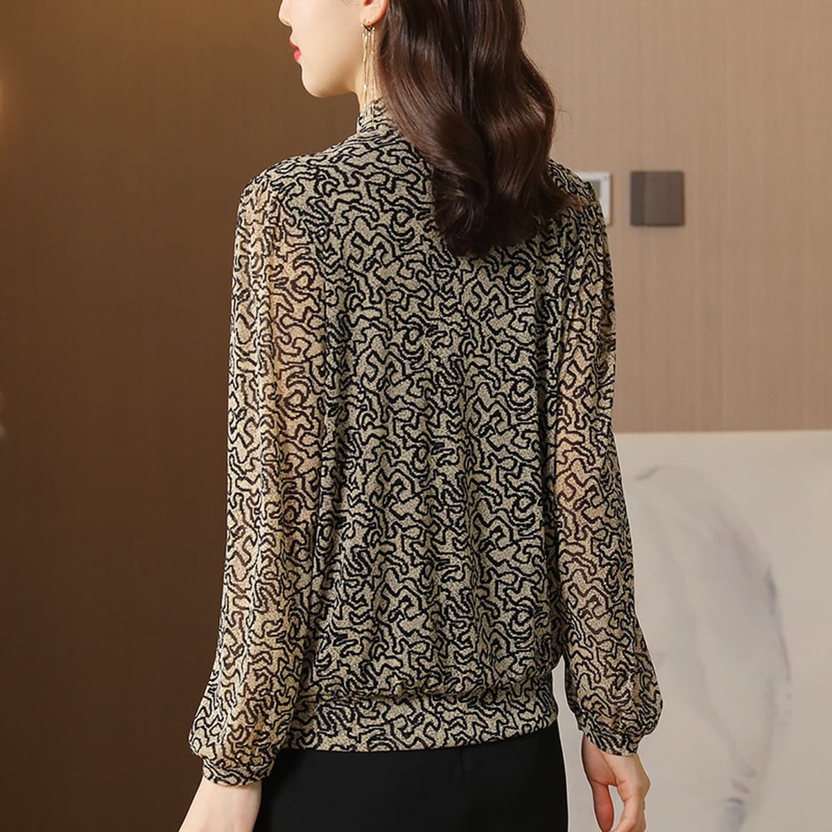 2025 весна и осень новая иностранная женская нижняя рубашка мама рубашка рубашка женская пуловера сетчатая рубашка женская