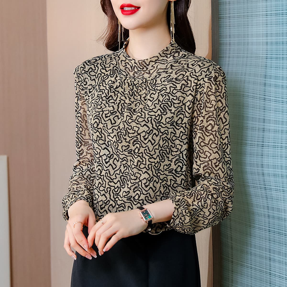 2025 весна и осень новая иностранная женская нижняя рубашка мама рубашка рубашка женская пуловера сетчатая рубашка женская