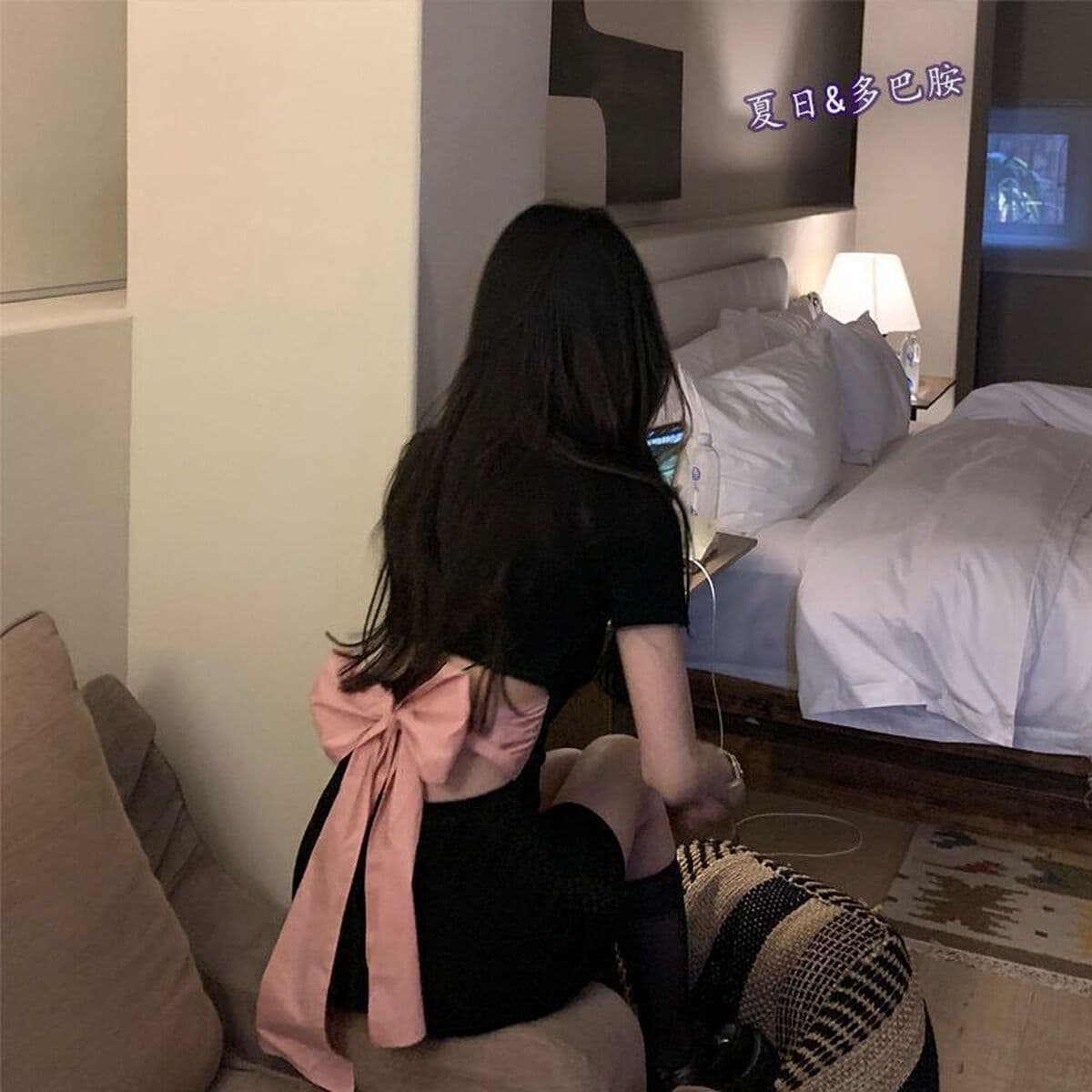 Бант Спинка Сладкие Специи Черная Тканевая Юбка с Бедрами 2023 Новое Маленькое Сексуальное Женское Лето