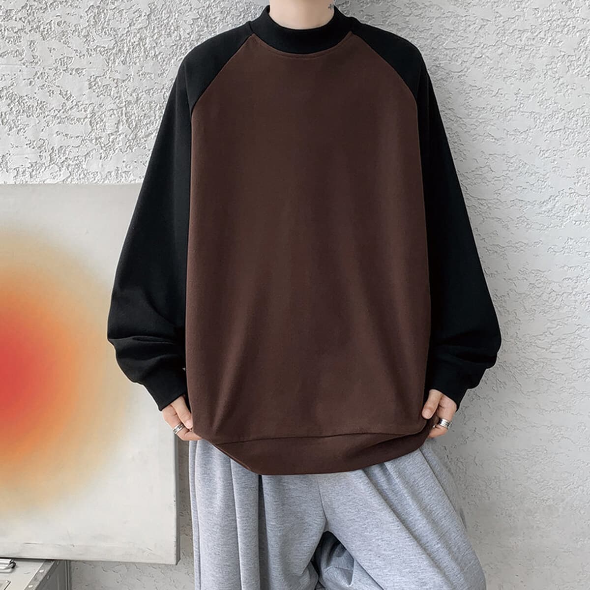 Чрезвычайно высокий свитер с круглым вырезом