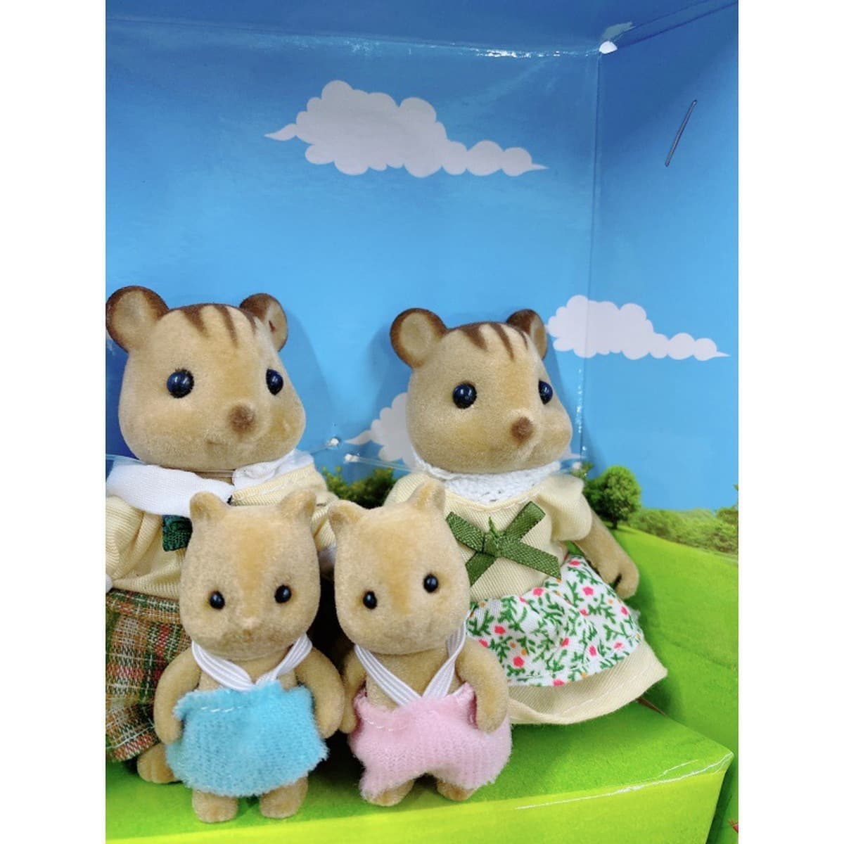 Детский дом Лесное семейное освещение Вилла Дом с животными Мини-кролик Кукольный домик Кухня Собранные игрушки