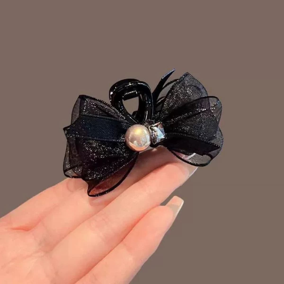 Принцесса в бегстве с бантом жемчуг стразы