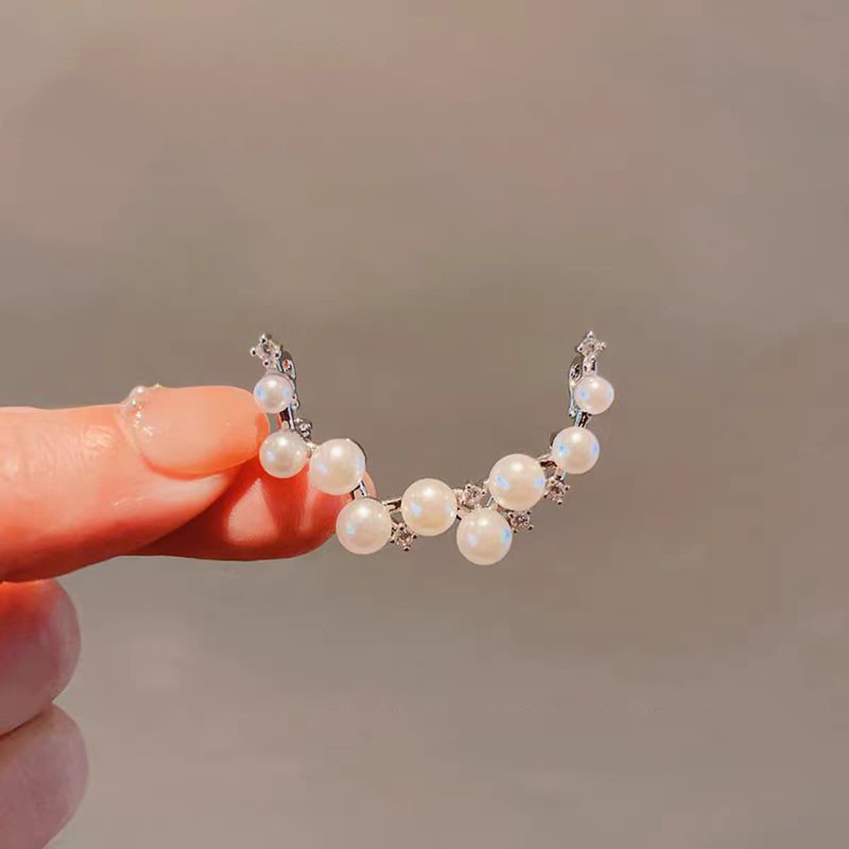 Новый сплав броши высокого уровня чувство ниши женщины оптом высокого класса пиджак пальто костюм высокого класса дикий...