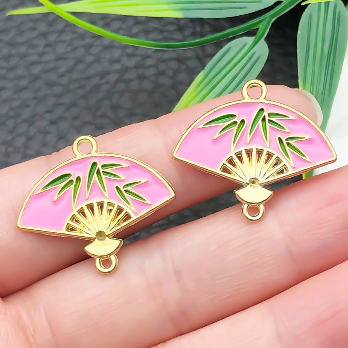 Двойной подвесной веер в китайском стиле с цветком сливы и бамбуковым листом, новые китайские серьги-заколки из масляного...