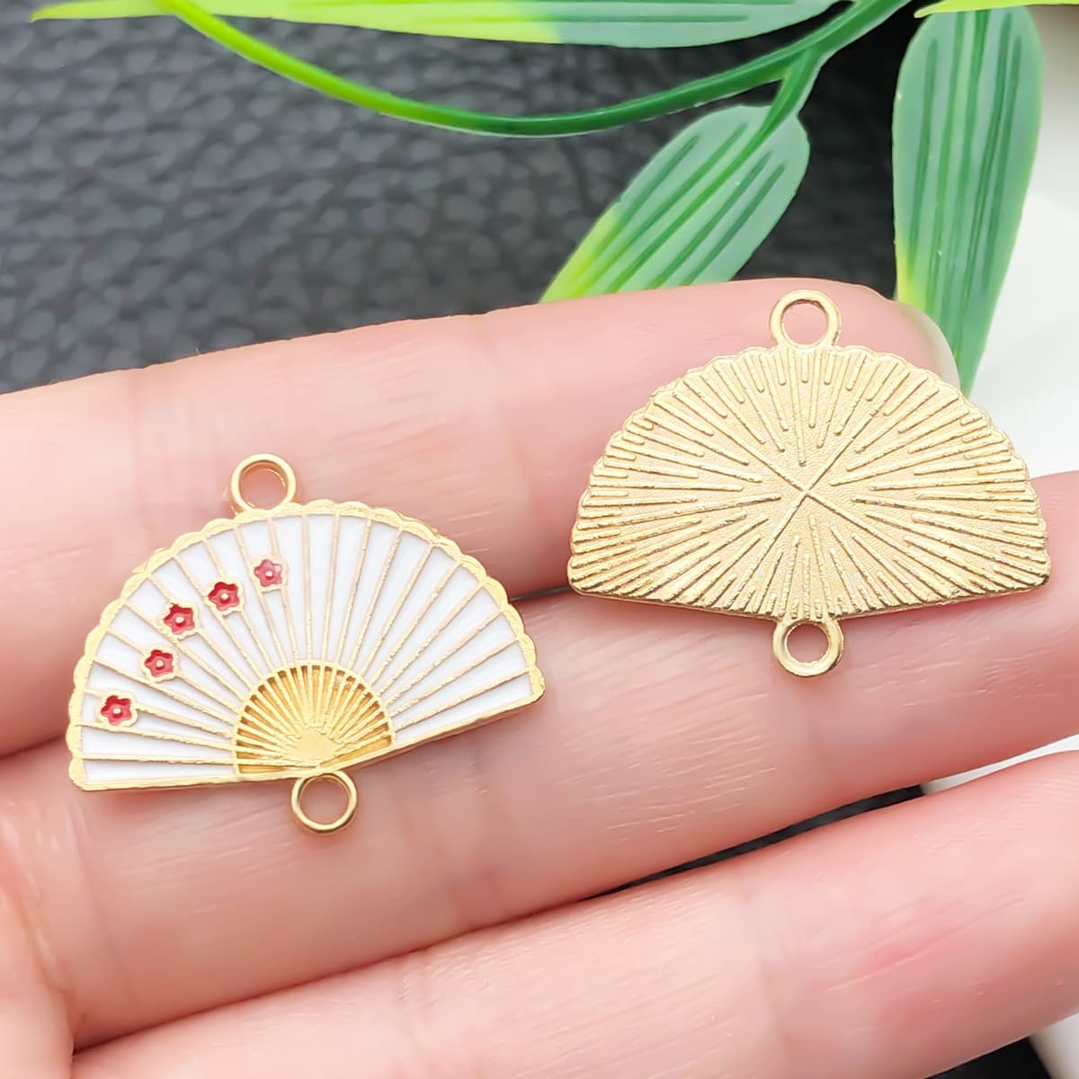 Двойной подвесной веер в китайском стиле с цветком сливы и бамбуковым листом, новые китайские серьги-заколки из масляного...