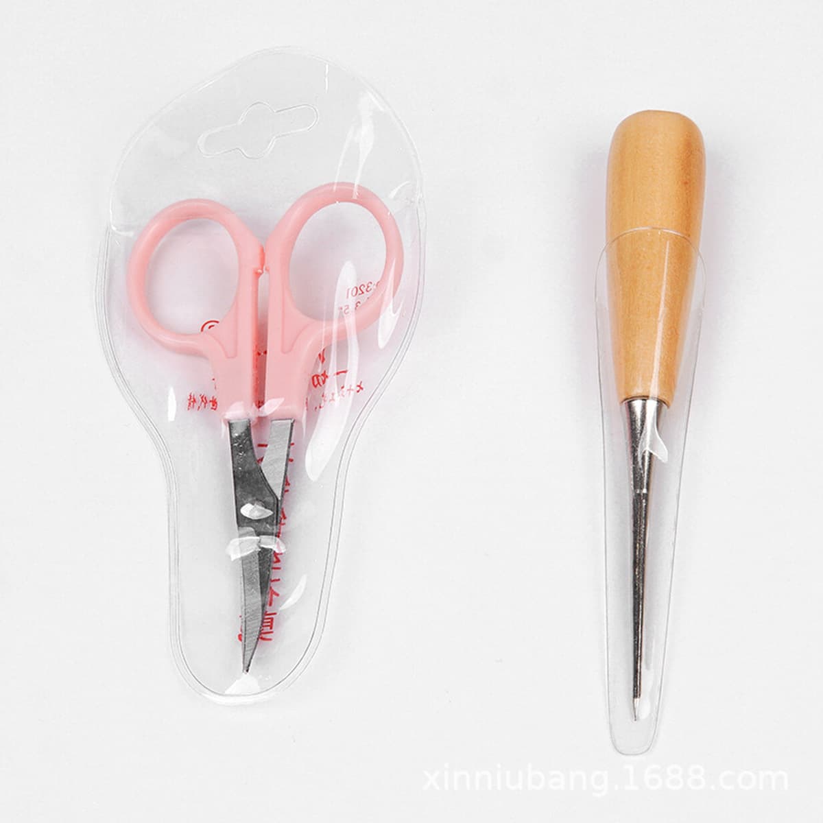 Материалы для рукоделия: плюшевые аксессуары для кукол (черные глаза, нос, рождественская шапка, шарф), развивающие навыки...