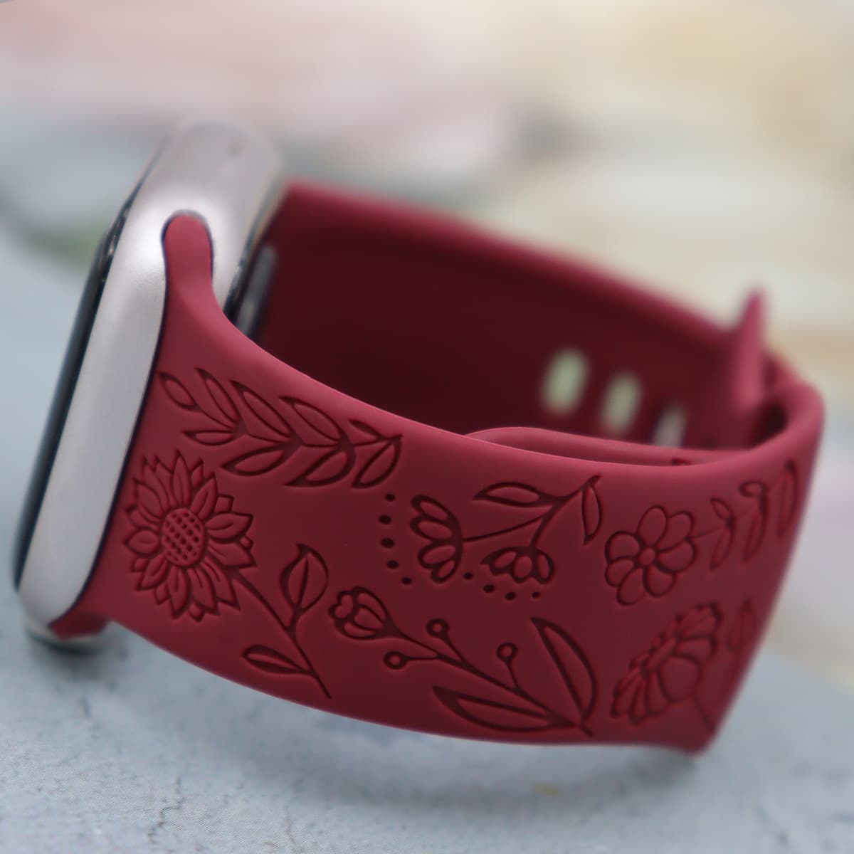 Ремешок для Apple Watch с регулируемой длиной и солнечным цветочным узором, силиконовый ремешок, стильный и повседневный...