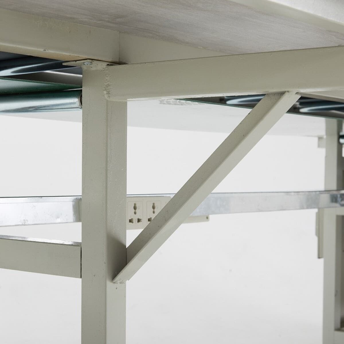 Сборка жгута проводов Электронный завод производственная линия мастерская сборочная линия ремень конвейер рабочий стол с...