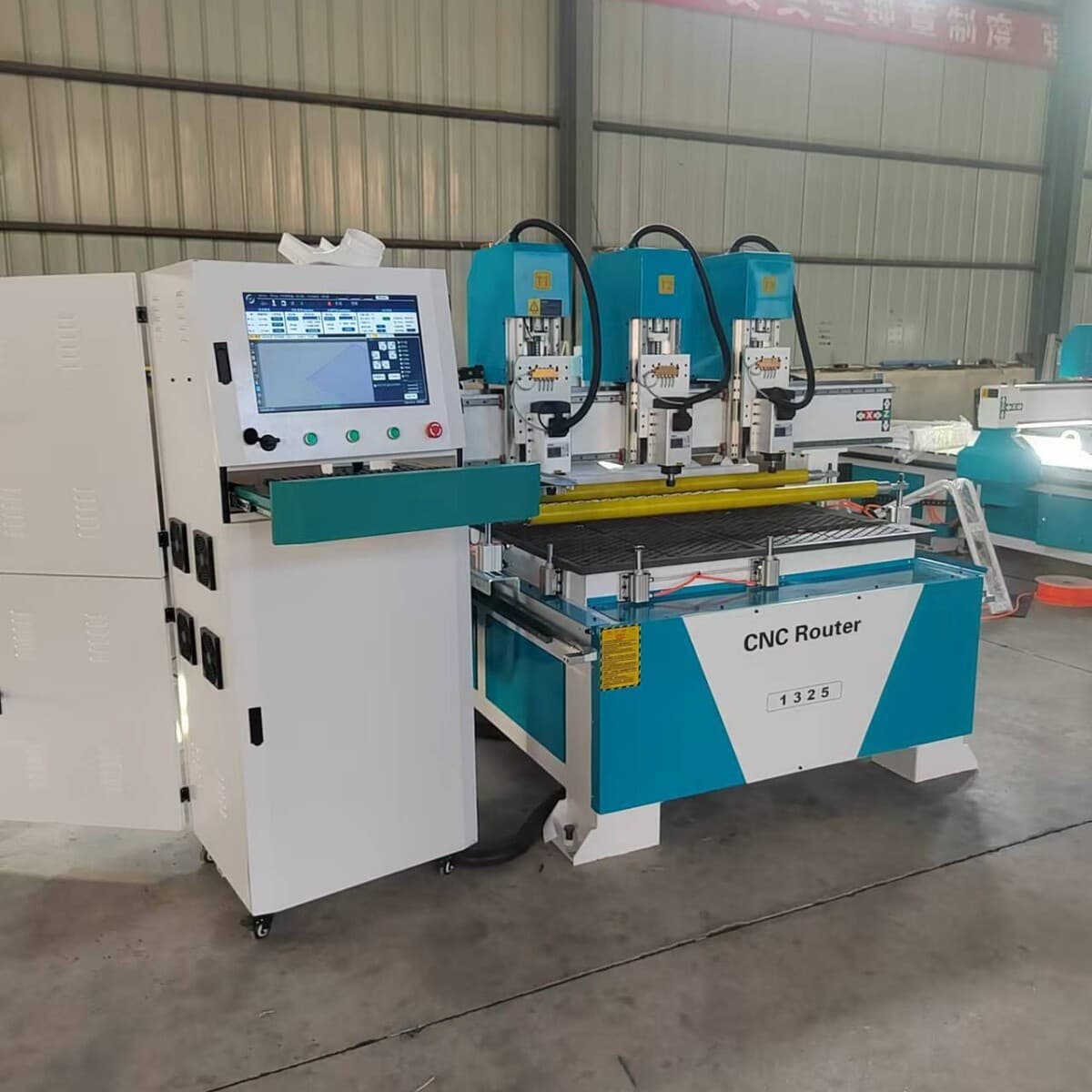 Фрезерный станок с ЧПУ, четырехпроцессорный, полностью автоматический, для обработки мебельных дверных панелей,...