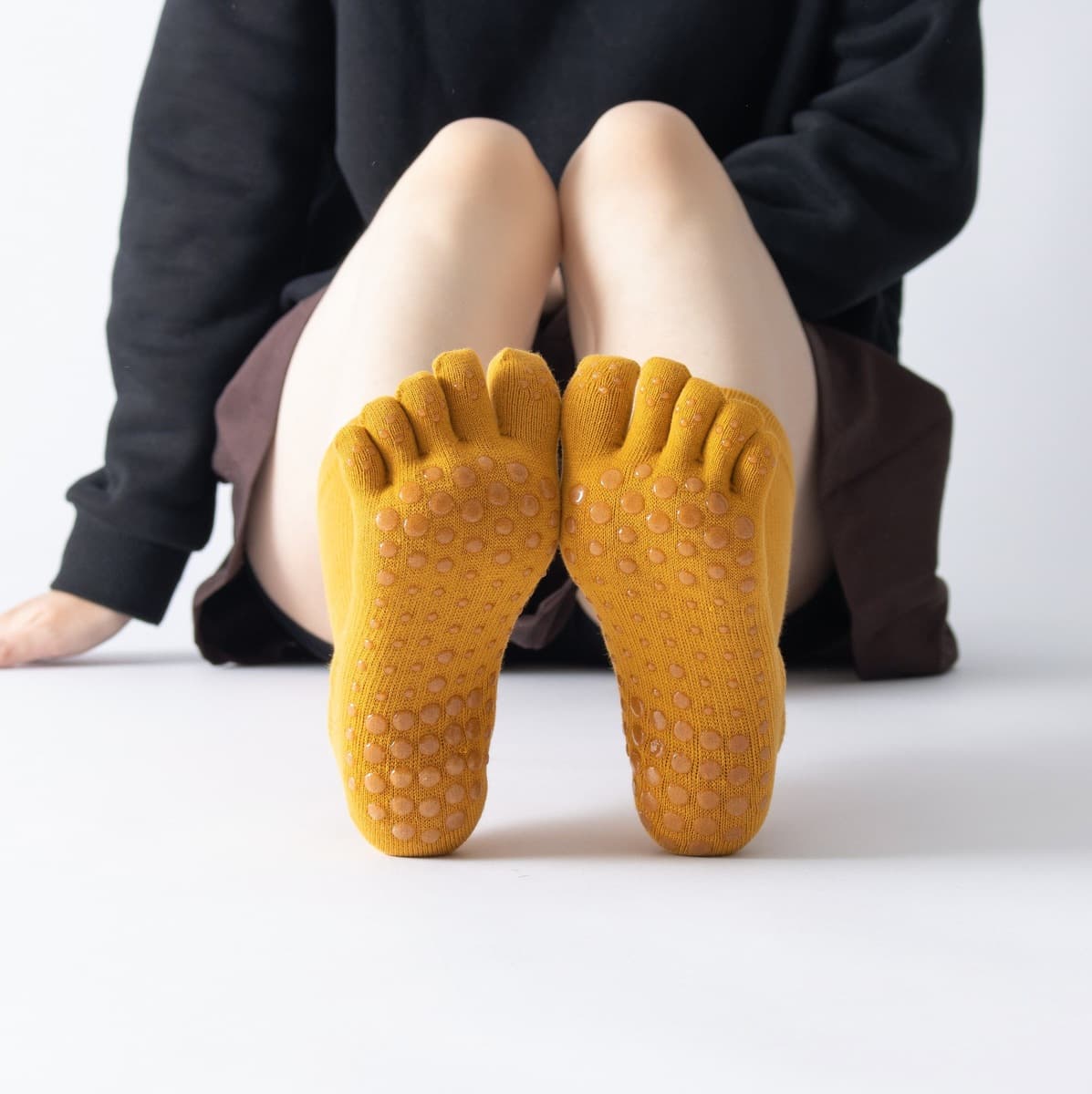 Новые осенне-зимние носки для йоги средней длины с разделением пальцев, профессиональные нескользящие носки для икр,...