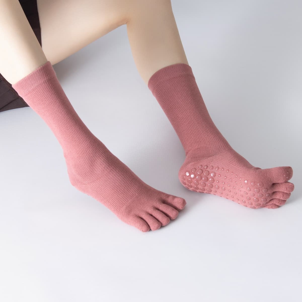 Новые осенне-зимние носки для йоги средней длины с разделением пальцев, профессиональные нескользящие носки для икр,...