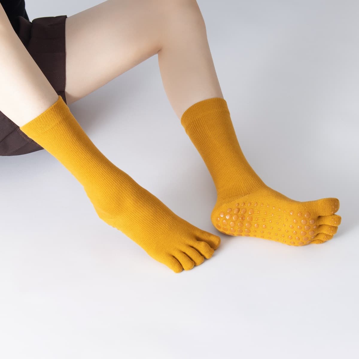 Новые осенне-зимние носки для йоги средней длины с разделением пальцев, профессиональные нескользящие носки для икр,...