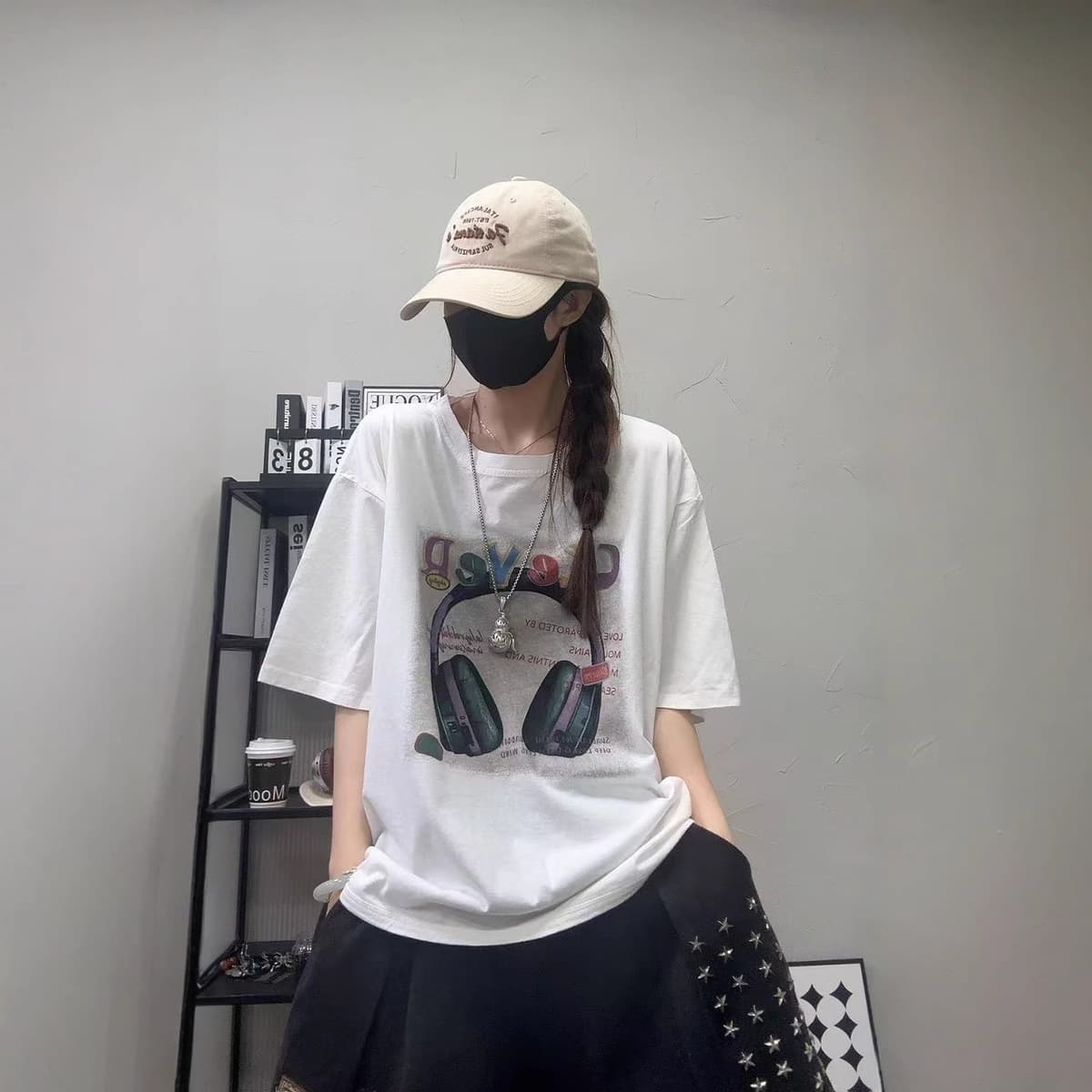 Футболка 2025 летняя новая с круглым вырезом повседневная литературная красочная универсальная рубашка с короткими рукавами