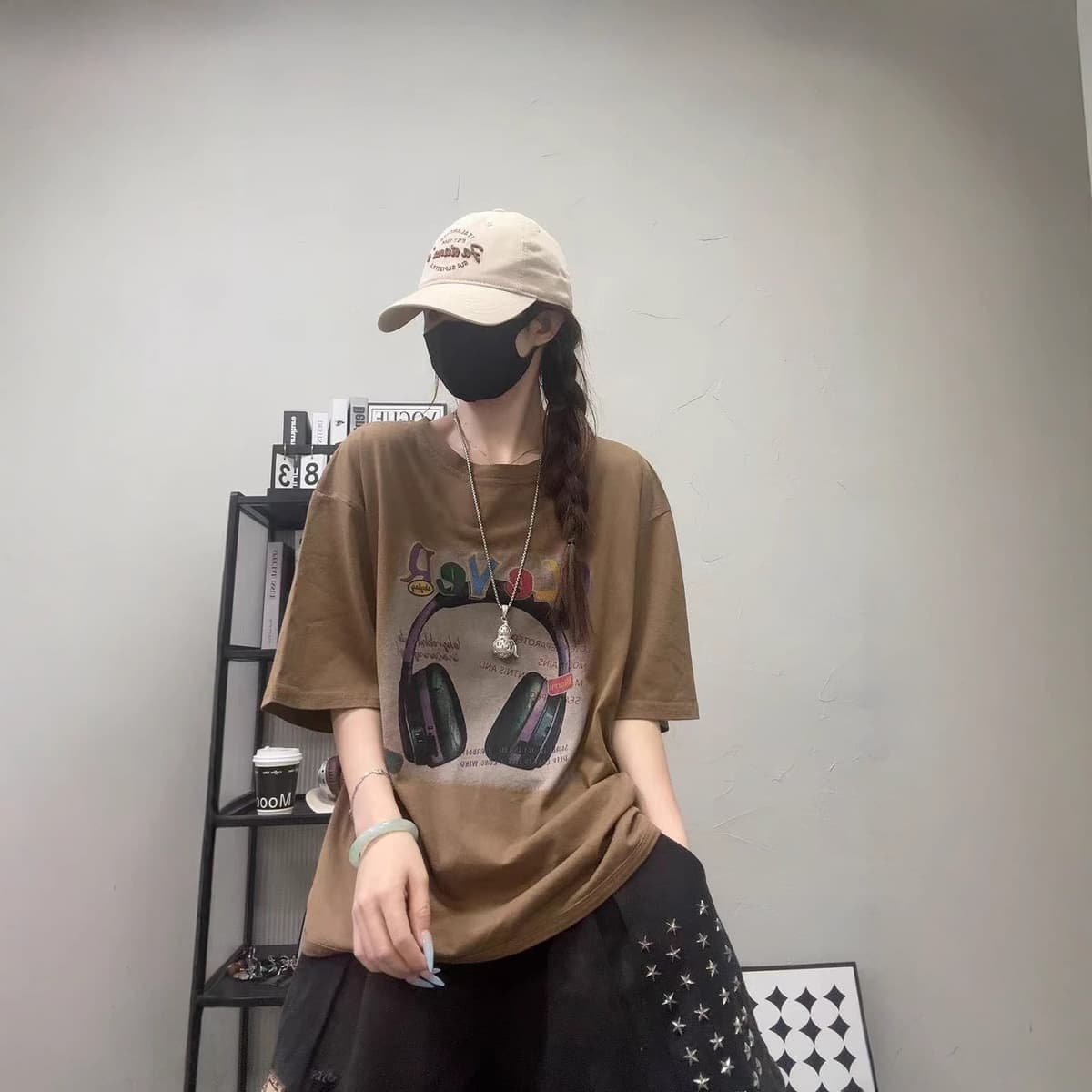 Футболка 2025 летняя новая с круглым вырезом повседневная литературная красочная универсальная рубашка с короткими рукавами