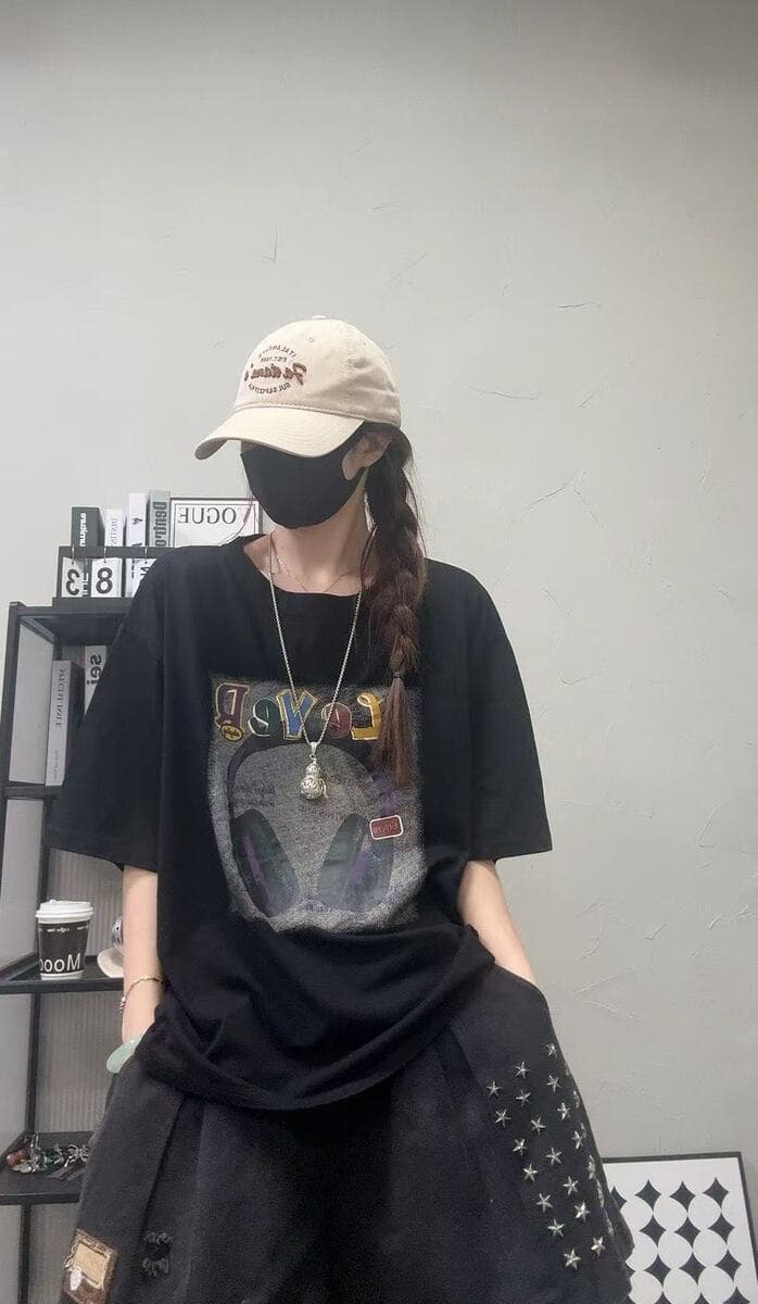 Футболка 2025 летняя новая с круглым вырезом повседневная литературная красочная универсальная рубашка с короткими рукавами