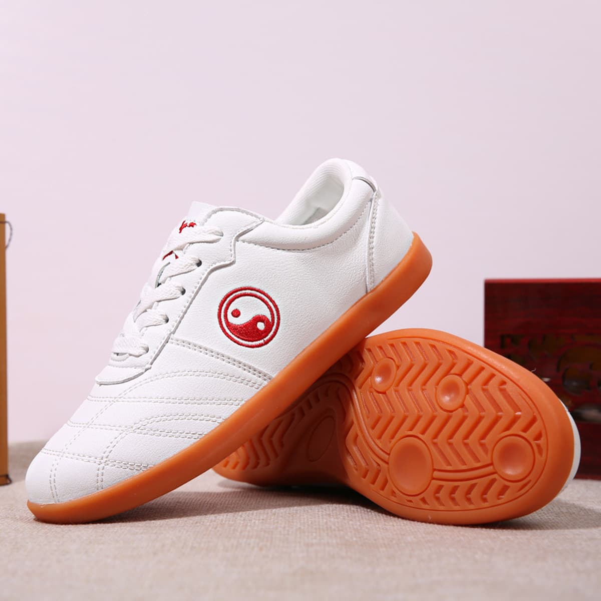 Обувь для тай-чи для женщин, мягкая кожа с резиновой подошвой, весенне-летняя мужская обувь для боевых искусств, кроссовки...