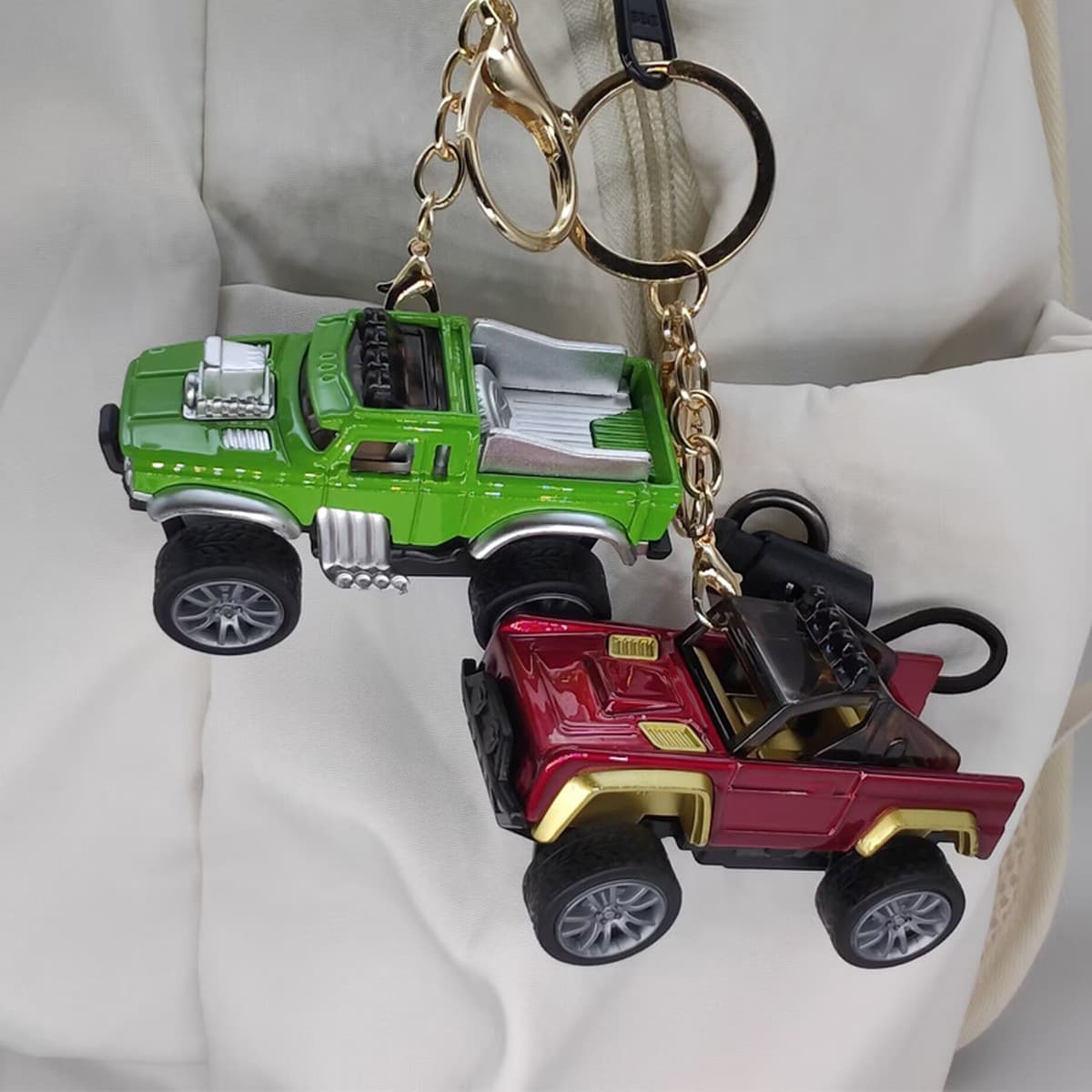 Креативный мини-брелок для ключей из сплава с откидной крышкой, детская модель, брелок для ключей от машины, машина с...