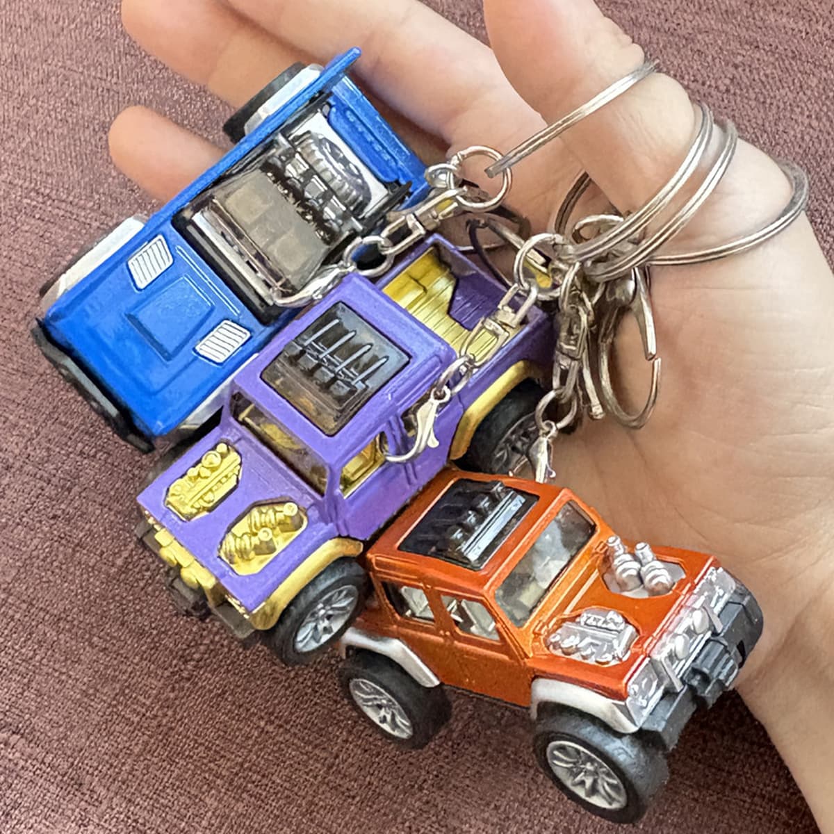 Креативный мини-брелок для ключей из сплава с откидной крышкой, детская модель, брелок для ключей от машины, машина с...