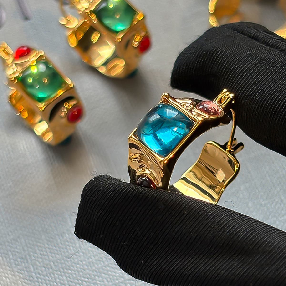 Средневековая эмаль цветной драгоценный цвет допамин серьги женские нишевые дизайн высокого уровня наушники 2025 новые серьги