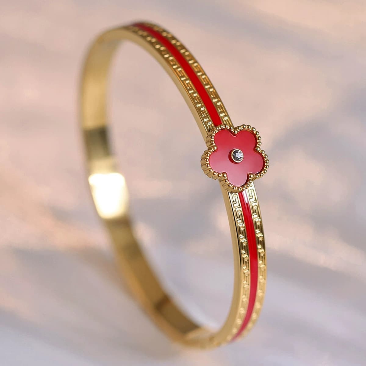 Женский браслет с четырехлистным клевером, покрытый гальваническим покрытием, не выцветает, экологичный, европейский и...