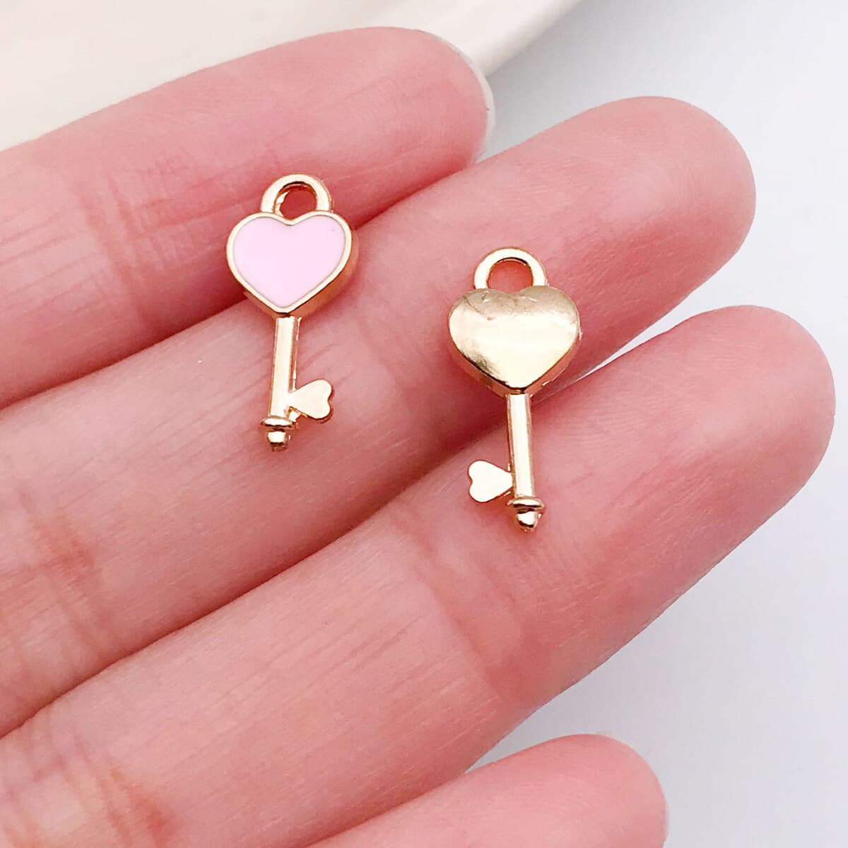 Кулон-подвеска для ожерелья DIY в форме сердца с розой и надписью LOVE, цвет розовый, ко Дню святого Валентина, аксессуары...