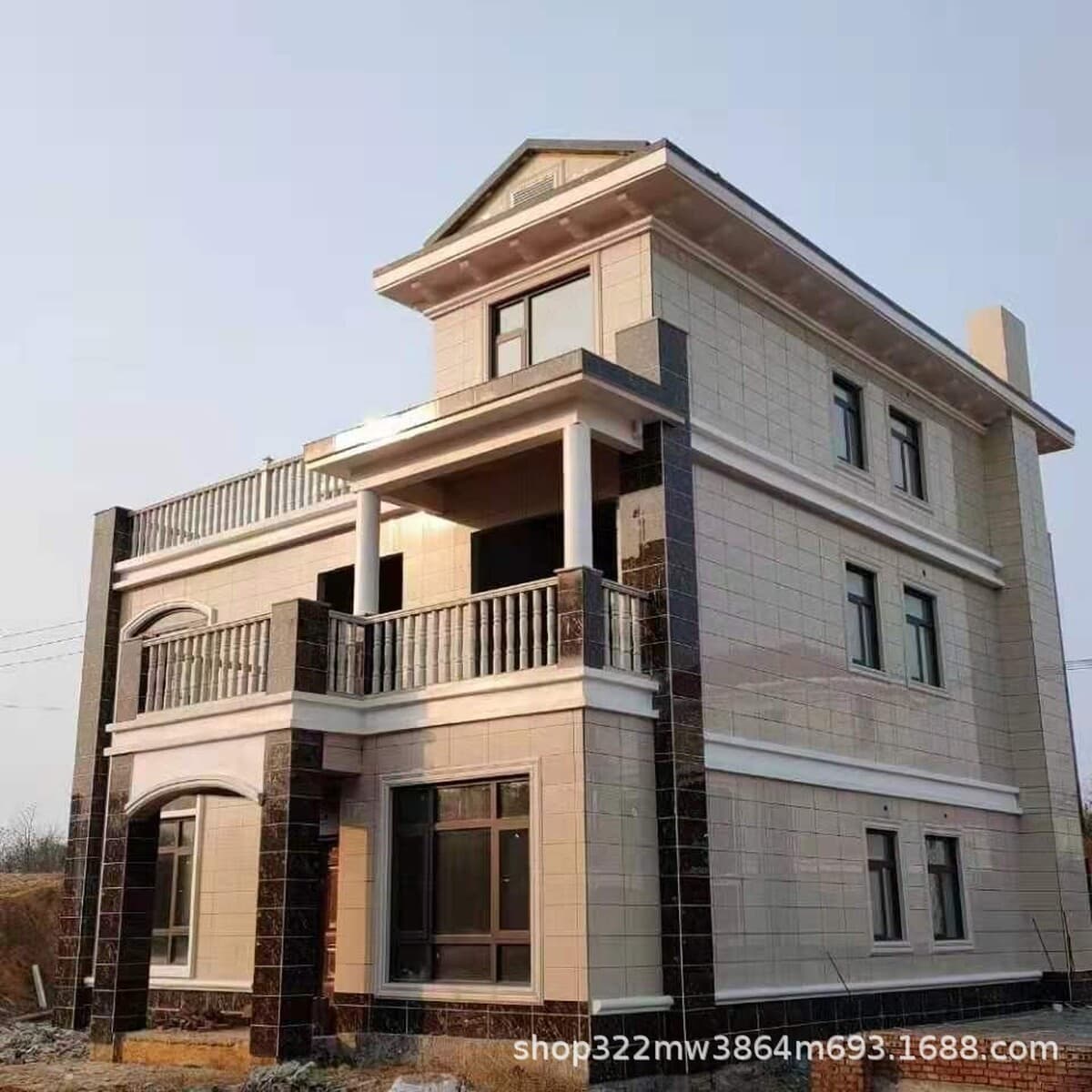 Кирпично-бетонная вилла со стальной конструкцией из легкого стального киля