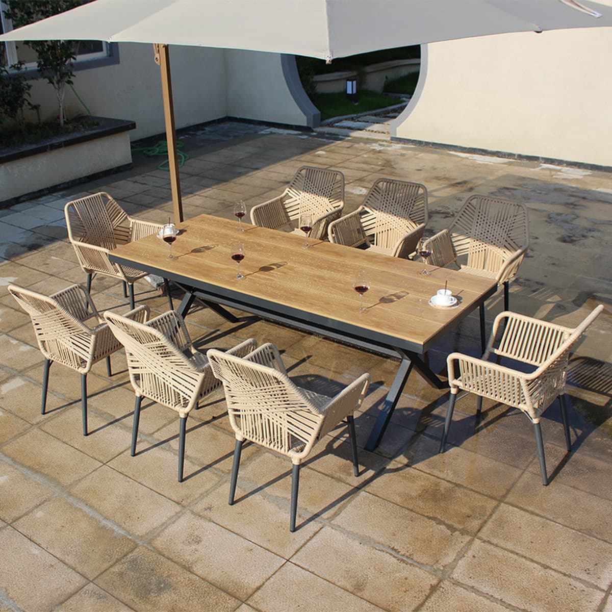 Набор уличной мебели: стол и стулья с зонтиком, плетеная мебель для виллы, двора, балкона, водонепроницаемые садовые стулья...