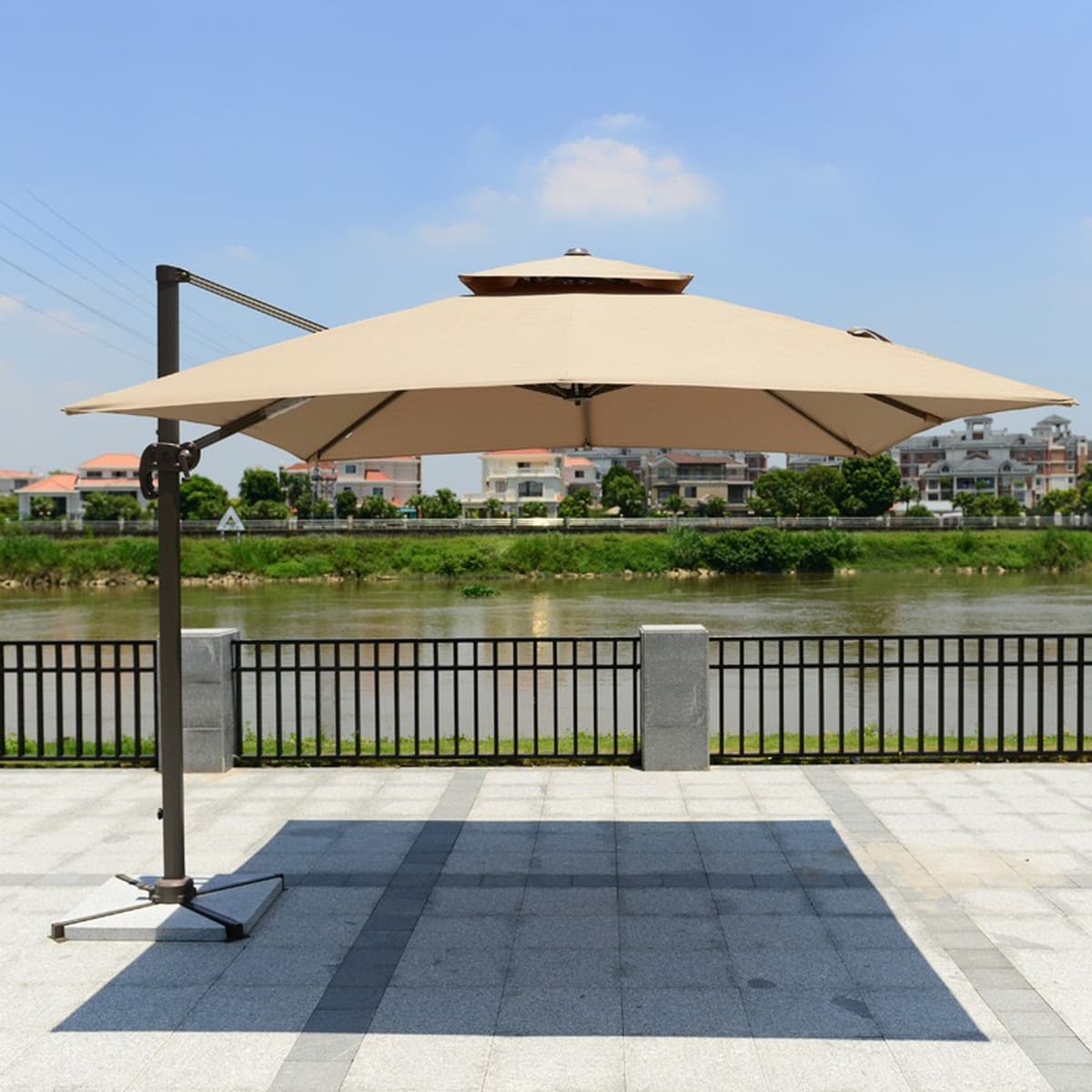 Набор уличной мебели: стол и стулья с зонтиком, плетеная мебель для виллы, двора, балкона, водонепроницаемые садовые стулья...